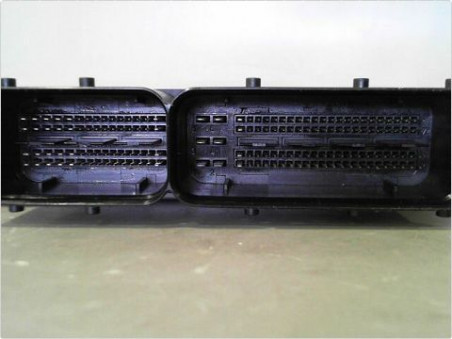 CALCULATEUR MOTEUR VOLKSWAGEN TOURAN 03-06