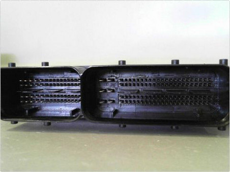 CALCULATEUR MOTEUR VOLKSWAGEN GOLF V 2003-2009