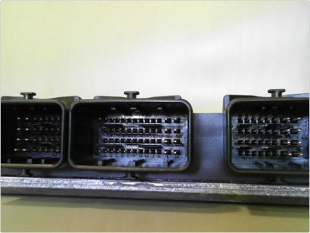 CALCULATEUR MOTEUR PEUGEOT 607 99-2004