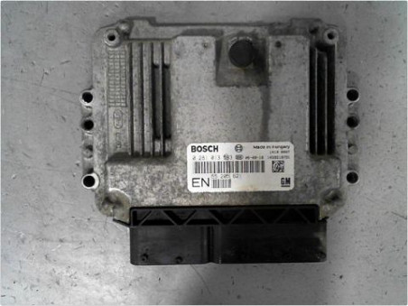 CALCULATEUR MOTEUR OPEL ZAFIRA 05-07
