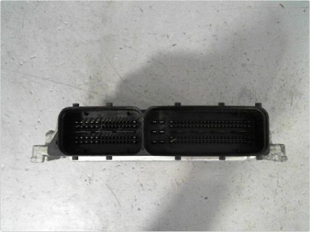 CALCULATEUR MOTEUR OPEL ZAFIRA 05-07