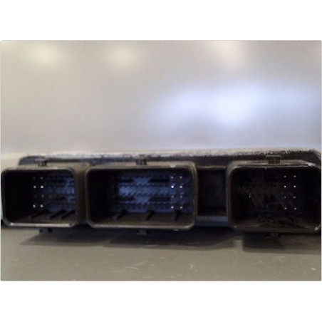 CALCULATEUR MOTEUR DACIA SANDERO 08-12