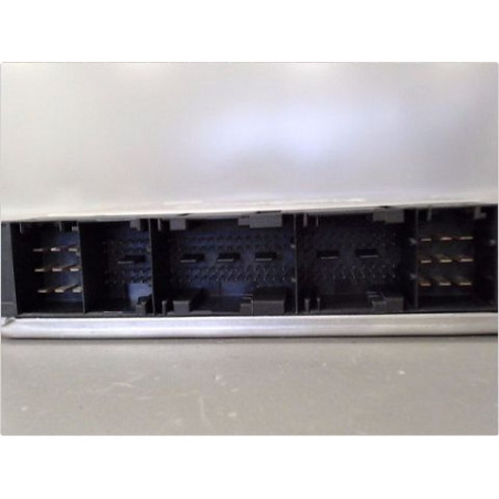 CALCULATEUR MOTEUR MERCEDES VANEO 2002-05
