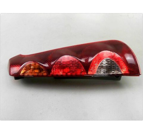 FEU ARRIERE DROIT NISSAN NOTE PH2 09-14