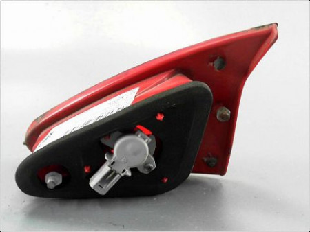FEU ARRIERE INTERIEUR GAUCHE ALFA ROMEO 147 5P