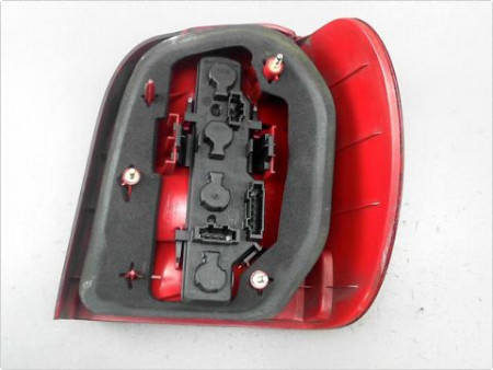FEU ARRIERE GAUCHE  VOLKSWAGEN POLO III PH2 99-2001