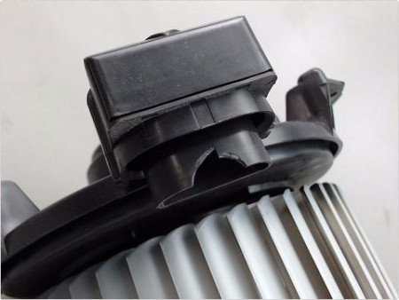 MOTEUR VENTILATEUR CHAUFFAGE TOYOTA YARIS III 11-15