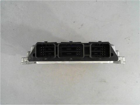 CALCULATEUR MOTEUR FORD FOCUS 04-07