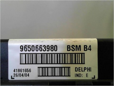 BOITE A FUSIBLES PEUGEOT 206 98-09