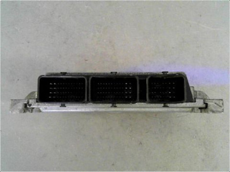 CALCULATEUR MOTEUR RENAULT SCENIC II PH.1 02-06