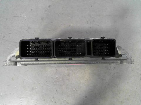 CALCULATEUR MOTEUR PEUGEOT 407 SW