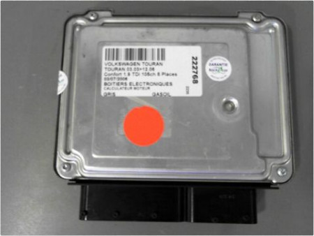 CALCULATEUR MOTEUR VOLKSWAGEN TOURAN 03-06