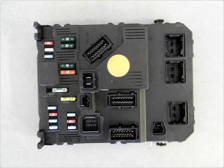 BOITIER GESTION HABITACLE PEUGEOT 206+ 09-13