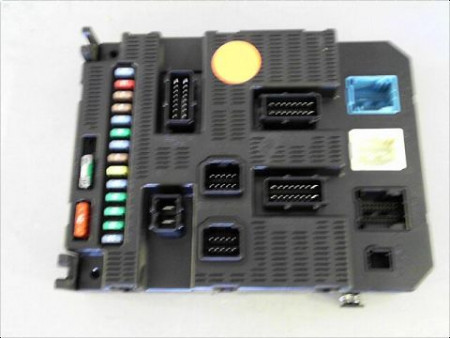 BOITIER GESTION HABITACLE PEUGEOT 207 5P