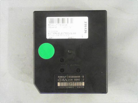 BOITE A FUSIBLES RENAULT MEGANE III 08-12