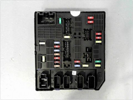 BOITE A FUSIBLES RENAULT GRAND SCENIC III 09-11