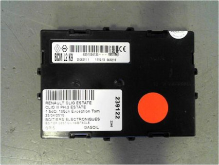 BOITIER GESTION HABITACLE RENAULT CLIO III PH.2 ESTATE 09-12