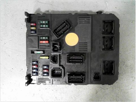 BOITIER GESTION HABITACLE PEUGEOT 206 98-09
