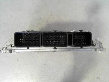 CALCULATEUR MOTEUR FORD FOCUS 04-07