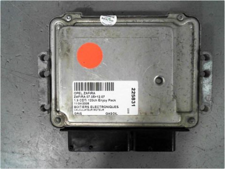CALCULATEUR MOTEUR OPEL ZAFIRA 05-07