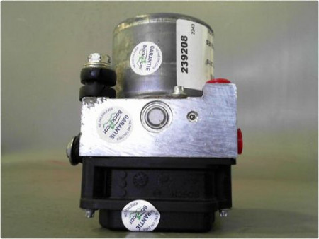 UNITE HYDRAULIQUE ABS TOYOTA AURIS II 2012-2015