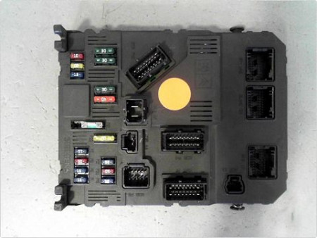 BOITIER GESTION HABITACLE PEUGEOT 206 98-09