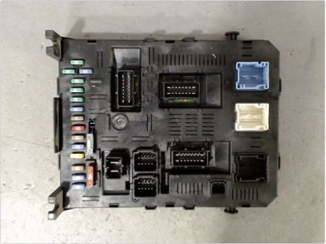 BOITIER GESTION HABITACLE PEUGEOT 307 2005-2007