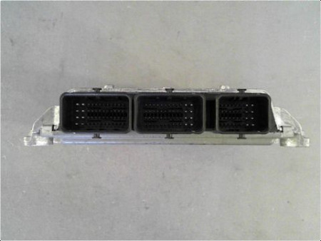 CALCULATEUR MOTEUR PEUGEOT 407 SW