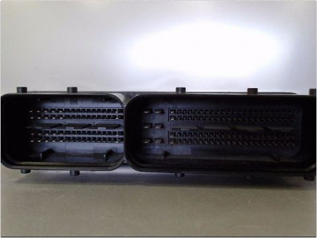 CALCULATEUR MOTEUR VOLKSWAGEN TRANSPORTER COMBI 03-09
