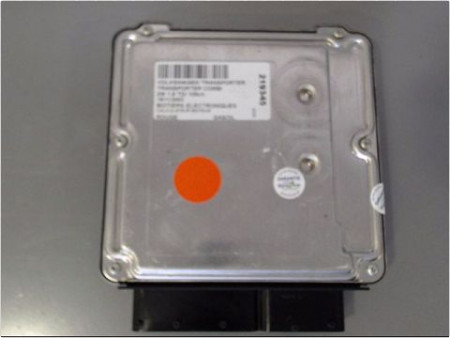 CALCULATEUR MOTEUR VOLKSWAGEN TRANSPORTER COMBI 03-09