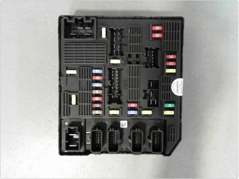 BOITE A FUSIBLES RENAULT GRAND SCENIC III 09-11