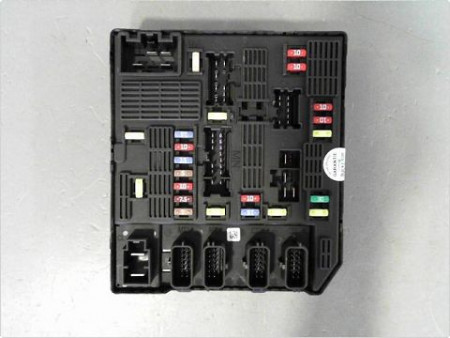 BOITE A FUSIBLES RENAULT GRAND SCENIC III 09-11