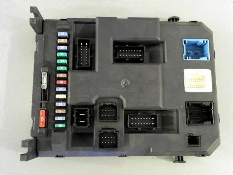 BOITIER GESTION HABITACLE CITROEN C3 PICASSO 09-12