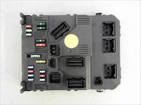 BOITIER GESTION HABITACLE PEUGEOT 206+ 09-13