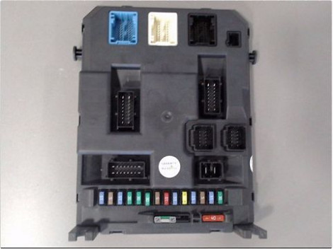 BOITIER GESTION HABITACLE PEUGEOT 207 SW 2007-2013