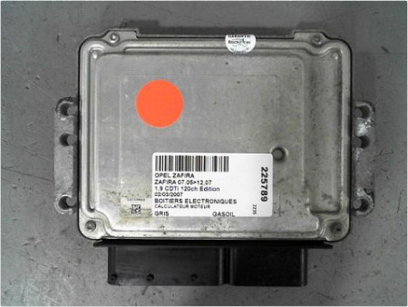 CALCULATEUR MOTEUR OPEL ZAFIRA 05-07
