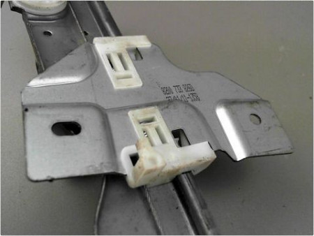 MECANISME LEVE-GLACE AVANT GAUCHE DACIA SANDERO 08-12