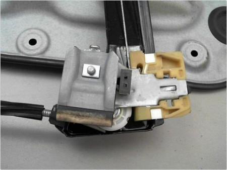 MECANISME LEVE-GLACE AVANT DROIT VOLKSWAGEN TOURAN PH2 06-10