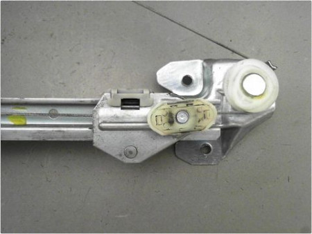 MECANISME LEVE-GLACE ARRIERE GAUCHE OPEL ASTRA (H) 04-06