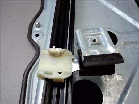 MECANISME LEVE-GLACE AVANT GAUCHE VOLKSWAGEN TRANSPORTER LONG TOLE 15-20