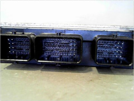 CALCULATEUR MOTEUR DACIA SANDERO 08-12
