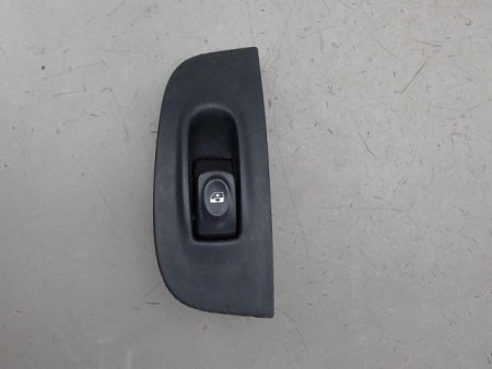COMMANDE LEVE-GLACE PORTE AVD RENAULT MEGANE