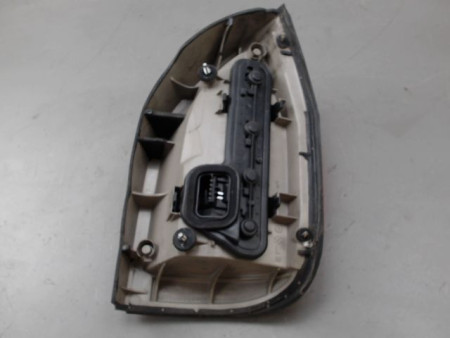 FEU ARRIERE GAUCHE  OPEL ZAFIRA