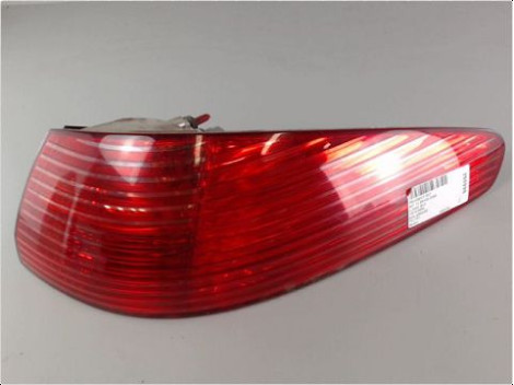 FEU ARRIERE DROIT PEUGEOT 607 99-2004