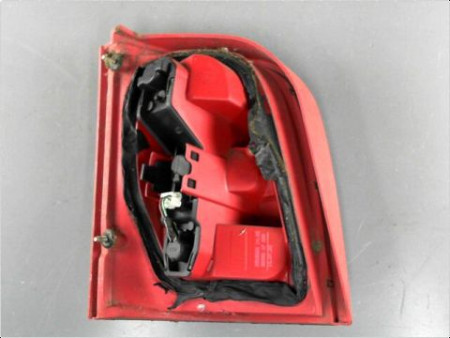 FEU ARRIERE DROIT NISSAN MICRA 98-2000
