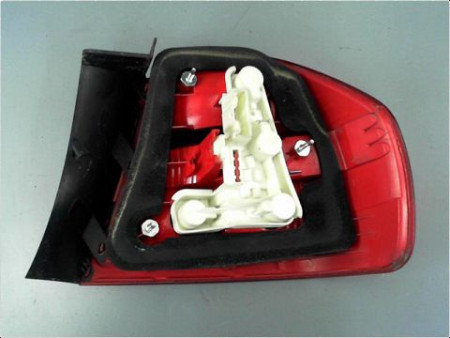 FEU ARRIERE GAUCHE  BMW SERIE 3 (E90) 05-08