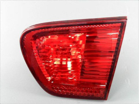 FEU ARRIERE INTERIEUR DROIT SEAT IBIZA 99-2002