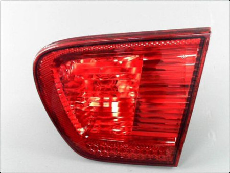 FEU ARRIERE INTERIEUR DROIT SEAT IBIZA 99-2002