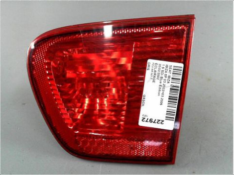 FEU ARRIERE INTERIEUR DROIT SEAT IBIZA III 2002-2006
