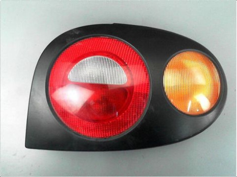 FEU ARRIERE DROIT RENAULT MEGANE I PH1 COUPE -99